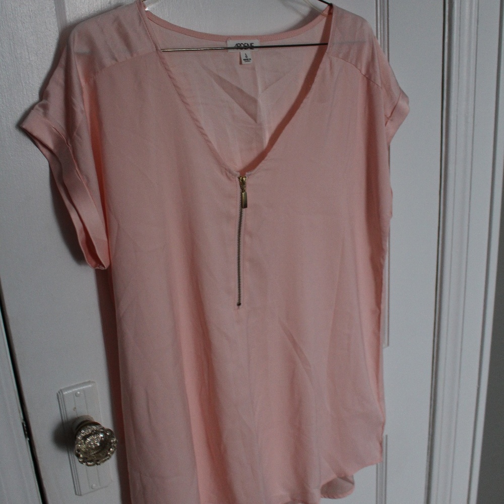 3/$20 - Pink Zippered Short-Sleeved Blouse